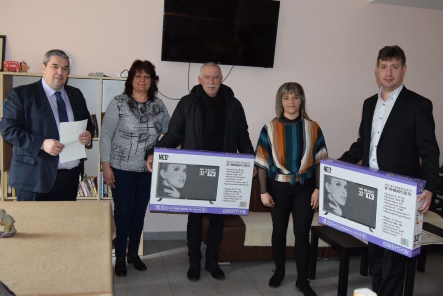 Сдружение „Атанас Буров“ направи дарение за социалните услуги в община Горна Оряховица