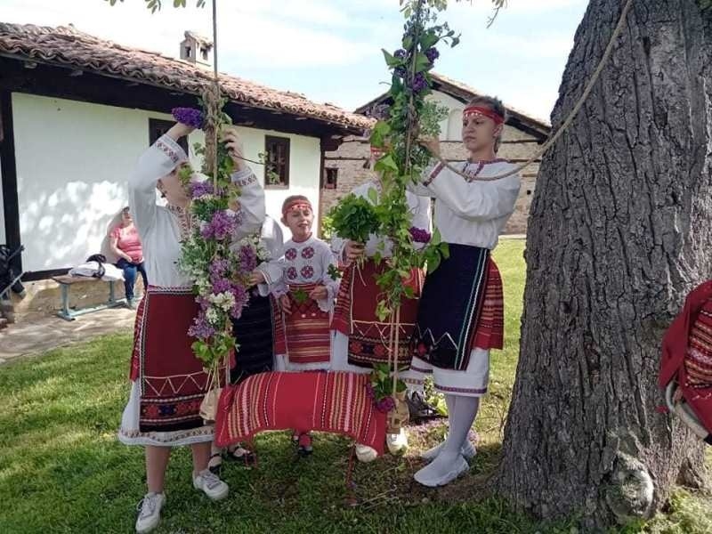 Арбанаси  отбелязва Гергьовден в църквата  „Св. Георги“