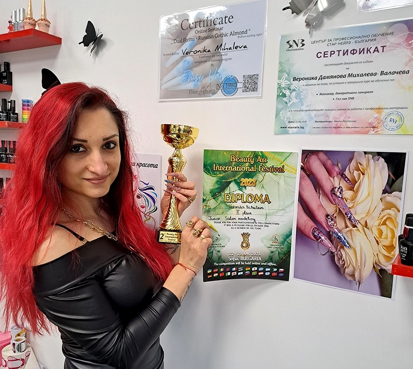Второ място от Beauty Art International festival завоюва с екстремния си маникюр Вероника Михалева от Горна Оряховица