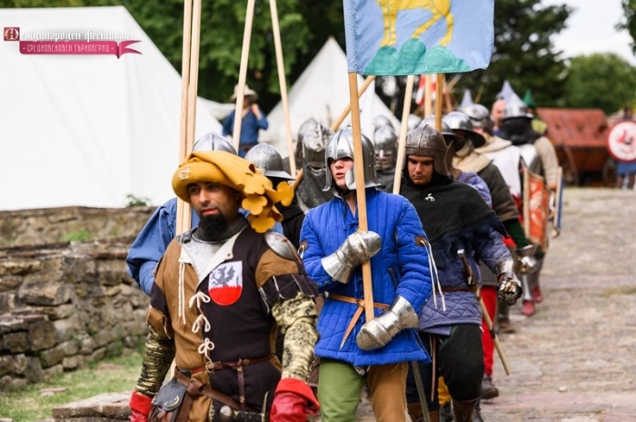 Реконструктори от 7 държави събира Средновековният фестивал на крепостта Царевец