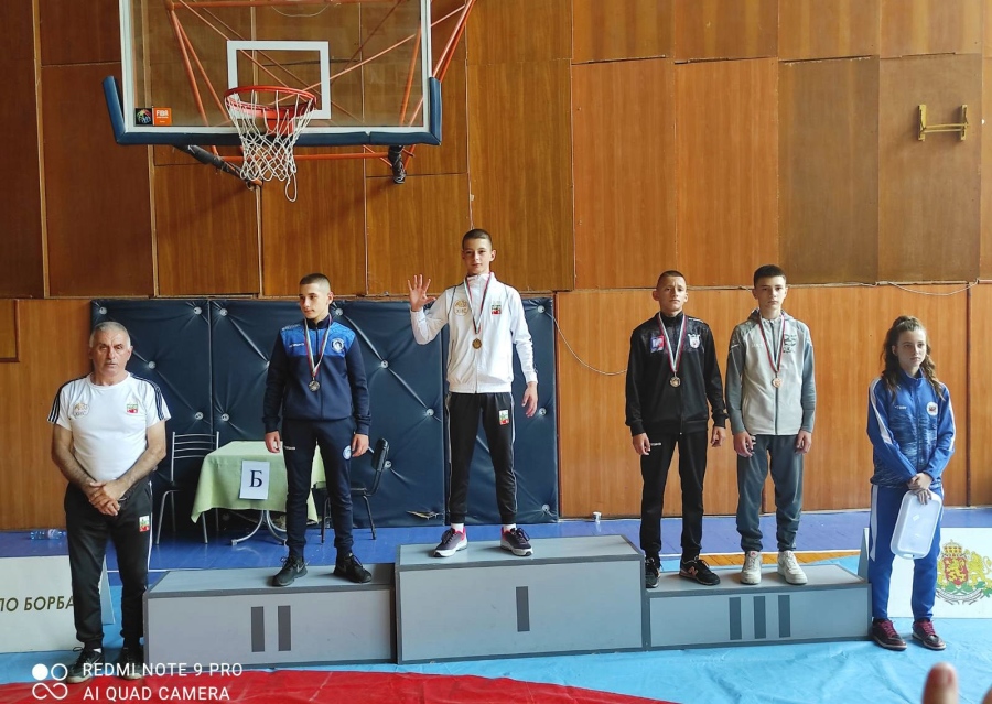 Злато за Берке Алкин на Държавния лично-отборен шампионат по борба в Търговище