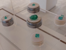 Сапфири от Шри Ланка, рубини от Бирма, Мадагаскар и Мозамбик и още скъпоценни камъни показват в Изложбените зали във Велико Търново