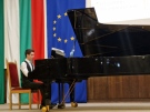 Първия си голям концерт пред публика направиха учениците от профил „Музика” на СУ „Вичо Грънчаров