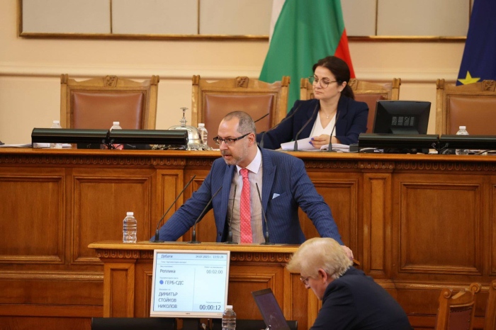 Димитър Николов пита регионалния министър за безводието в Свищовско, настоява за спешни мерки