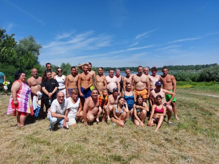 140 ентусиасти преплуваха Дунав край Свищов