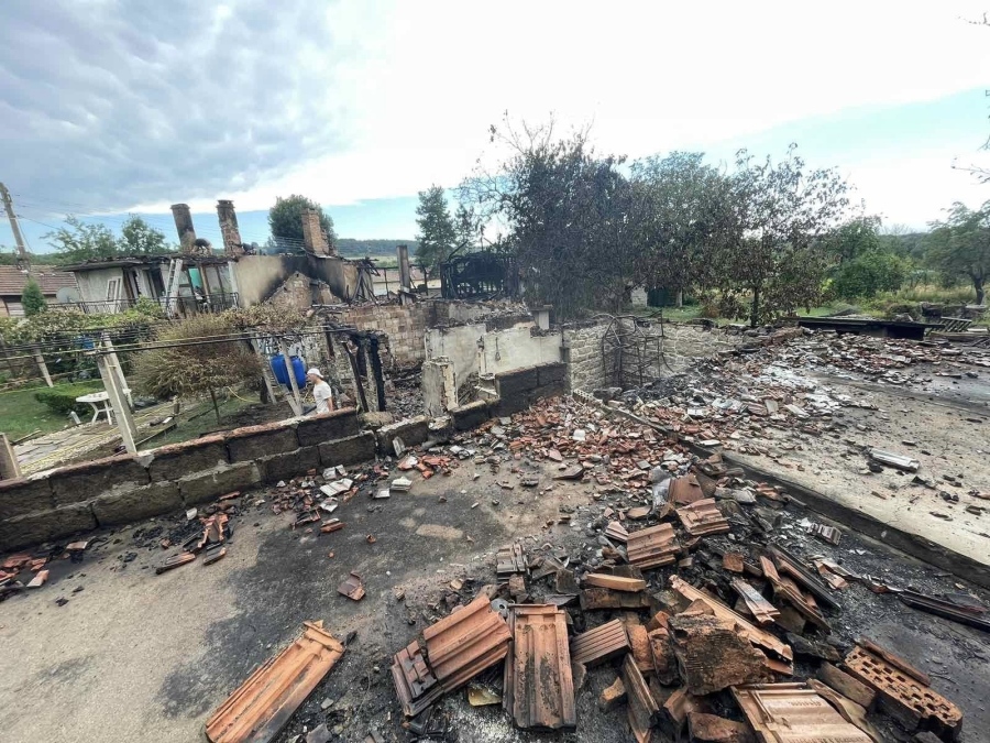 Ново село се обединява в помощ на останало без дом семейство