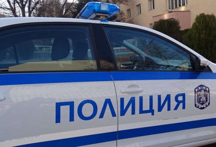В Павликени задържаха млад мъж, ударил полицай