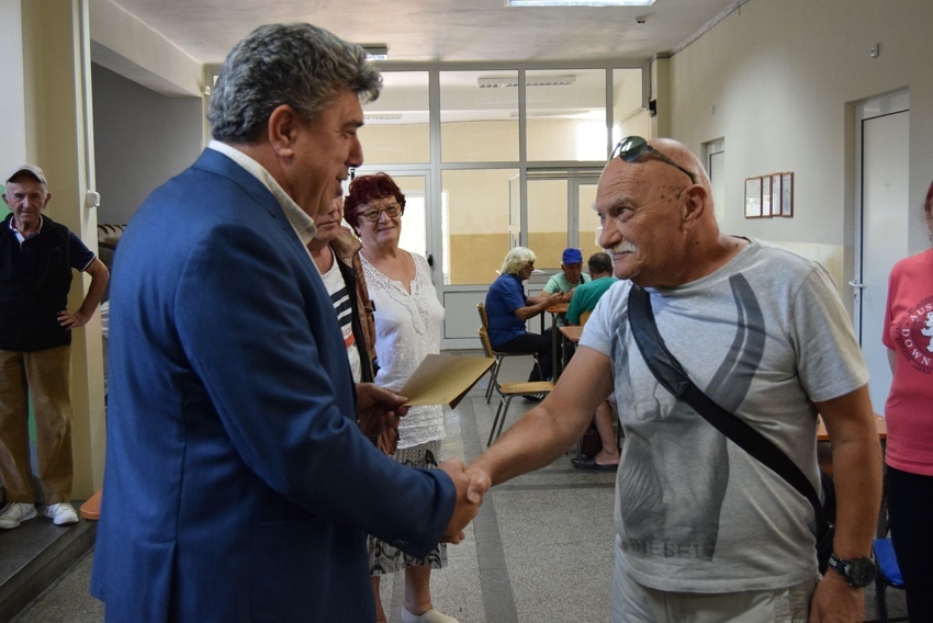Благомир Дончев и отборът на КП „Вяра” от Правда спечелиха първите места в десетия турнир за кръстословици и белот, организиран от ГЕРБ в Горна Оряховица
