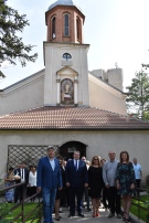 ГЕРБ тръгна към изборите с молитва в храма, открива кампанията довечера с концерт на ансамбъл „Родопа”