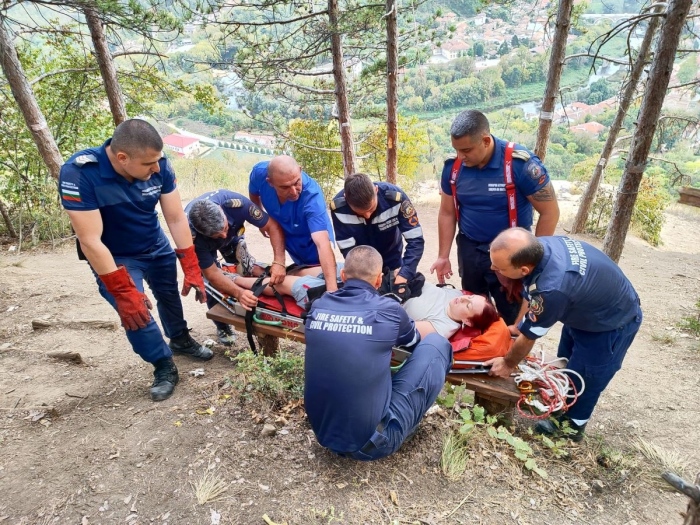 Студентка от Испания падна от „Люлката на любовта“, спасители я носиха километри на ръце, за да получи първа помощ