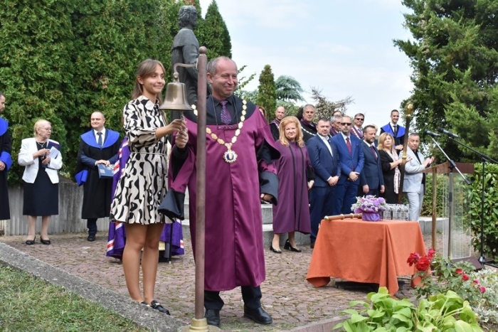 Във ВТУ „Св. св. Кирил и Методий“ бе открита новата академична година