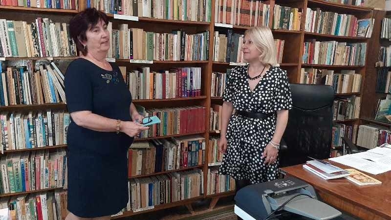 Ивелина Радионова в Общинската библиотека в Горна Оряховица: Щастието иска да го повикаш