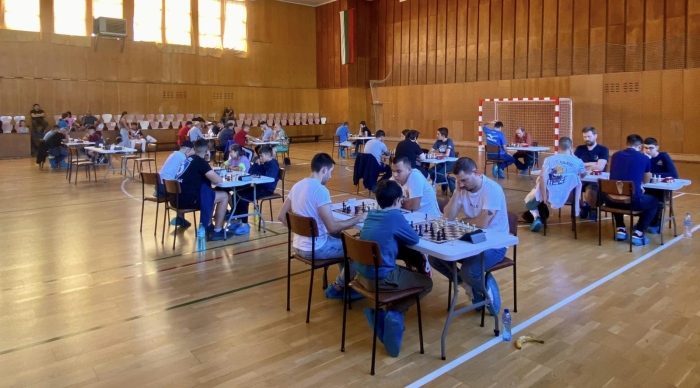 Над 70 шахматисти си оспорваха наградите в международния турнир „Маринополци“