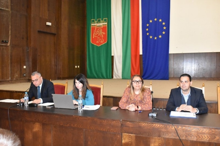 С пълно мнозинство Общинският съвет в Горна Оряховица си избра зам.-председатели и сформира комисии