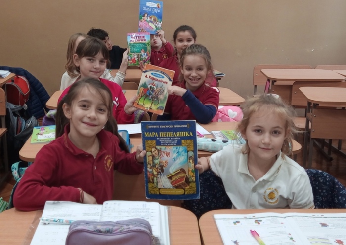 ОУ „Иван Вазов“ се включи масово в първия Ден на четенето в България