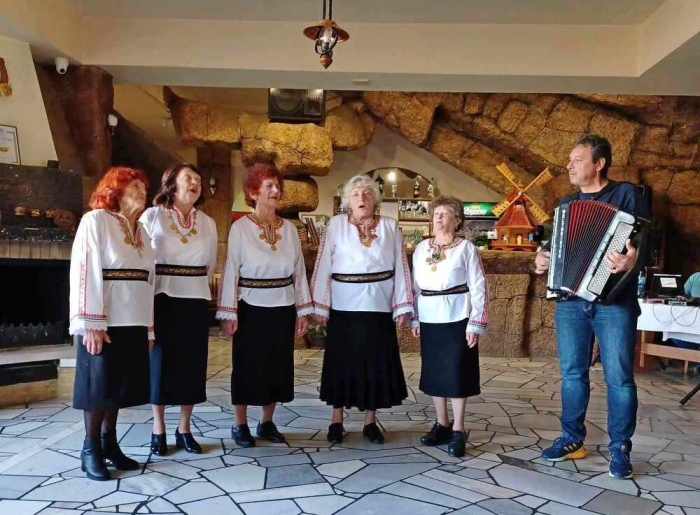 Възрастните хора в Лясковец празнуваха две важни годишнини