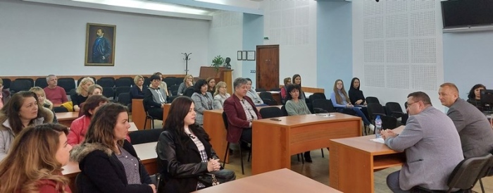 Община Свищов приключва изпълнението  на проект „Повишаване компетенциите на общинска администрация - Свищов за ефективно и ефикасно изпълнение на ПРР“