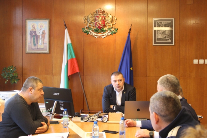 На среща при областния управител взеха конкретни решения за тежкотоварния трафик по ул. „Родопи“ в Горна Оряховица