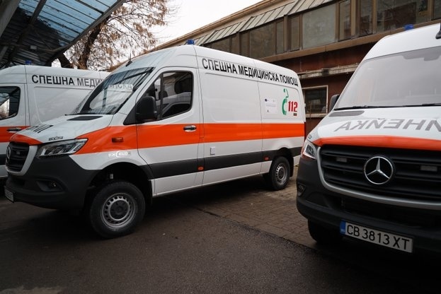 Центърът за спешна медицинска помощ във Велико Търново получава нова линейка