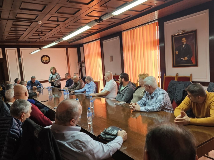 Горнооряховските строителни фирми да кандидатстват активно по обществените поръчки, които предстоят, призова кметът Рашков
