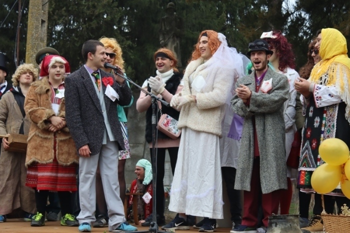 В Козаревец стягат Ергенска сватба