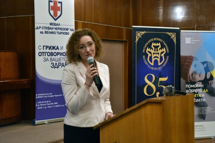 Министър Иванка Шалапатова във Велико Търново: МТСП планира кариерни форуми в чужбина за привличането на работници у нас