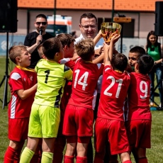12 от най-добрите футболни школи в страната спориха за Купа „Нове“
