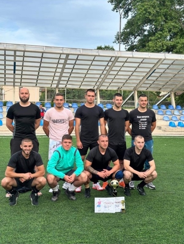 „Дефо груп“ спечели 61-я турнир по футбол на малки врати в Свищов 