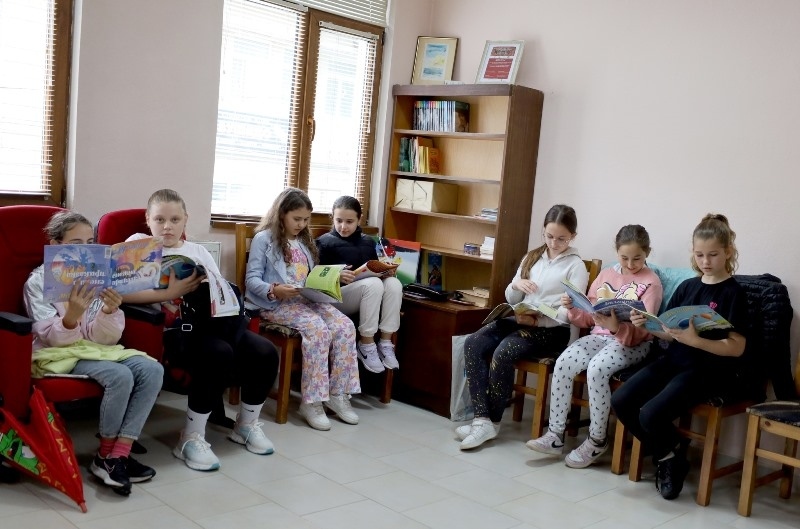 Национално литературно четене „Вдъхновяващата поезия – децата отварят сърцата и мислите си чрез стихове“ проведоха в Елена 