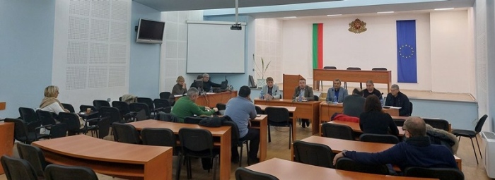 В Свищов се проведе първата от поредицата предстоящи срещи с бизнеса във връзка с въвеждане на новата методика на изчисляване на ТБО от януари 2026 г.  