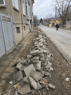 Ремонтът на улица „Пирот“ в Горна Оряховица затваря за движение участък от нея