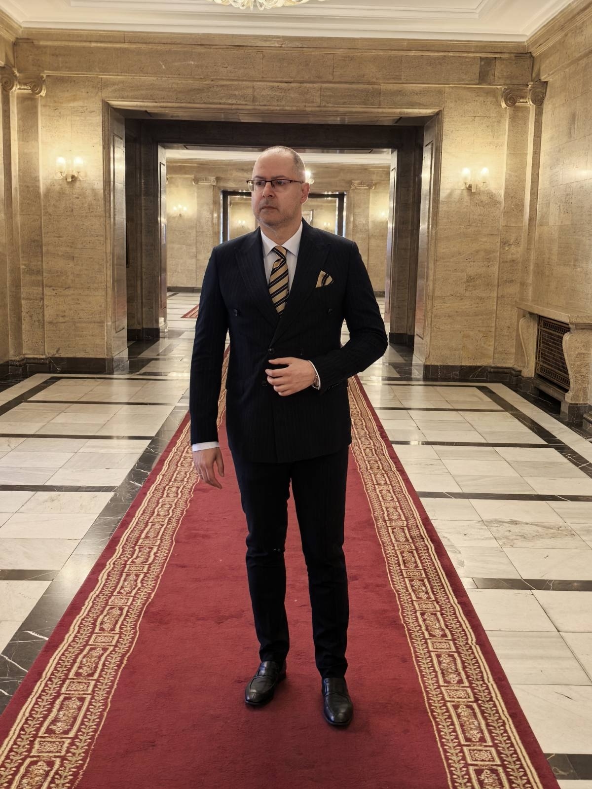 Земеделският министър Георги Тахов в отговор на Димитър Николов: Контролът за чипиране на домашни кучета се изпълнява от Областната дирекция на БАБХ