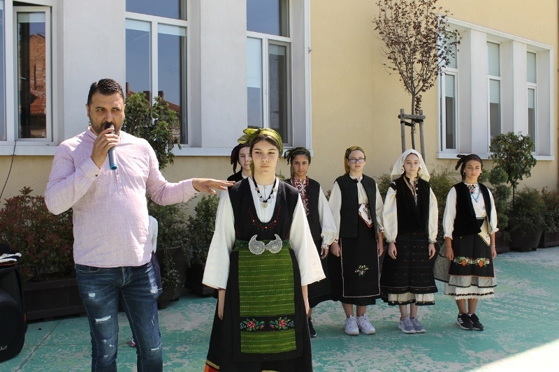 Урок по история на Горнооряховския край изнесоха носиите на Петър Георгиев в ОУ „Иван Вазов“