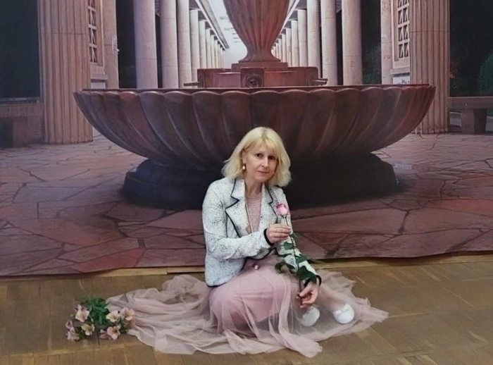 Писателката Ивелина Радионова ще се срещне с читателите си във Великотърновско