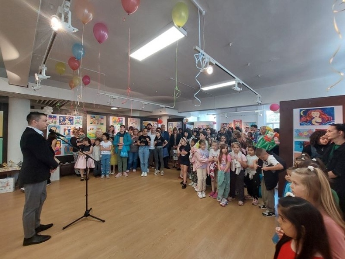 Наградиха участниците в Националния конкурс „Три звездички“ в Свищов