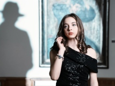 Кристина Енчева създаде първата си авторска песен