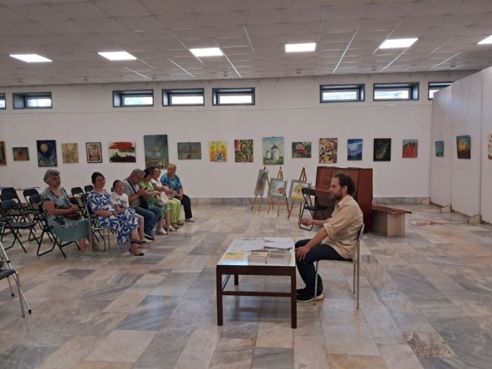 Млад писател представи Библейския прочит на общочовешката история в Горна Оряховица