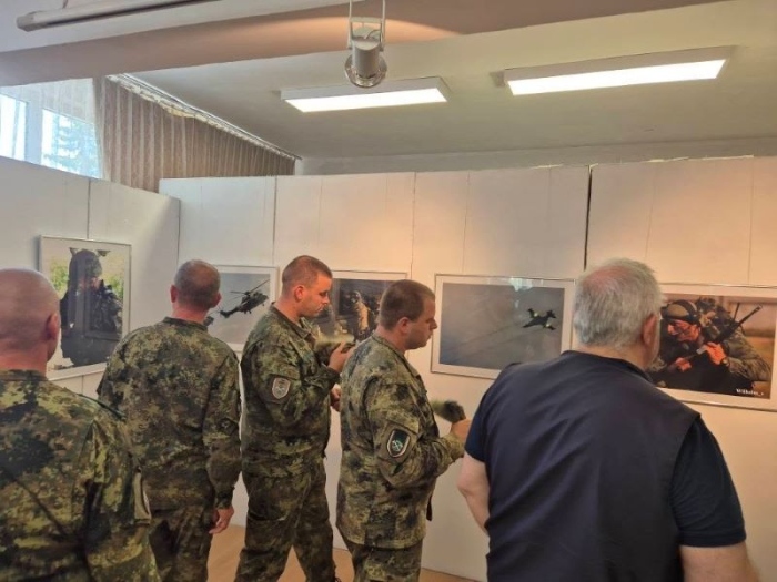Изложба „Фотодесант“ на Вилхем Йоцов откриха в Свищов