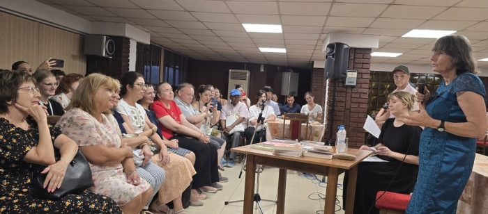На рождения си ден писателката Здравка Евтимова бе във ВТУ