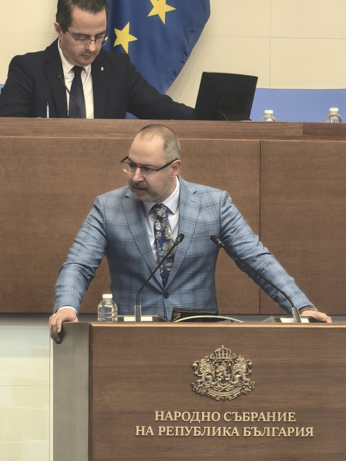 След въпрос на Димитър Николов: Транспортният министър Гроздан Караджов обясни за реформата в железницата