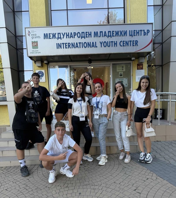 Ученици от Свищов участваха в Национална младежка конференция