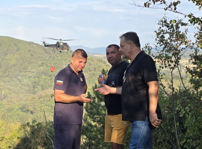 Пожарът, в района на Присовските завои, вече е локализиран