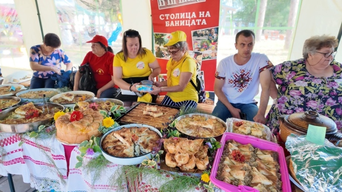 С награда за цялостно представяне от фестивала ,,Банатски вкусотии - традициите на моето село\