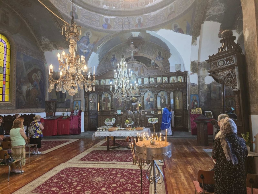 Църквата в кв. „Калтинец“ посрещна освежена летния си храмов празник