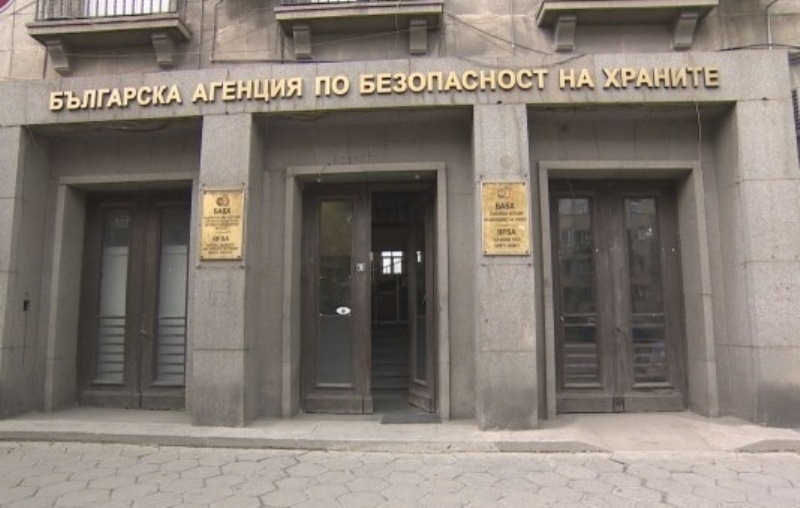 Над 100 души се натровиха на сватбено тържество, 750 били празнуващите