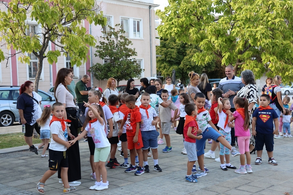 Празник за децата подари Община Лясковец в първия учебен ден