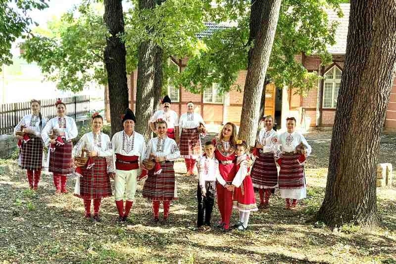Танцьорите от клуб „Феникс“ оживиха музикалното видео на певицата Ники