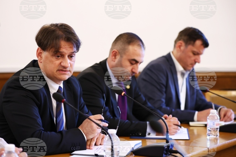 Министър Мариан Бачев и заместниците му отговаряха на въпроси на народни представители от област Велико Търново 