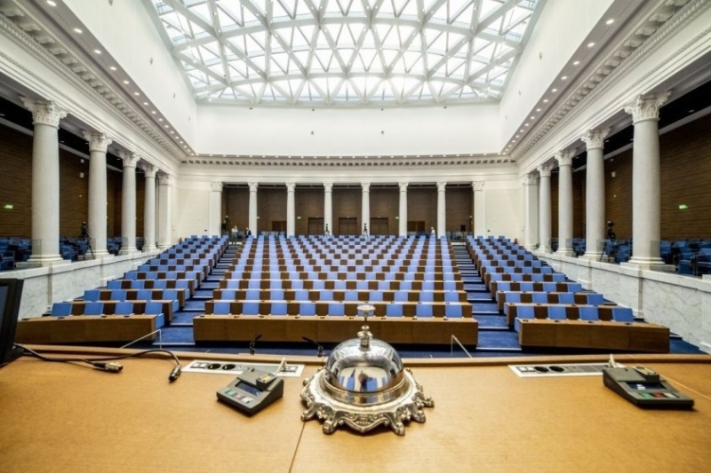 Извънредно заседание на Парламента отлага съвместната приемна на Младен Шишков и Димитър Николов