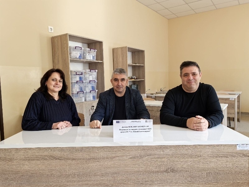 Горнооряховското ОУ „Св. Паисий Хилендарски“ успешно приключи проект за изграждане на СТЕМ среда